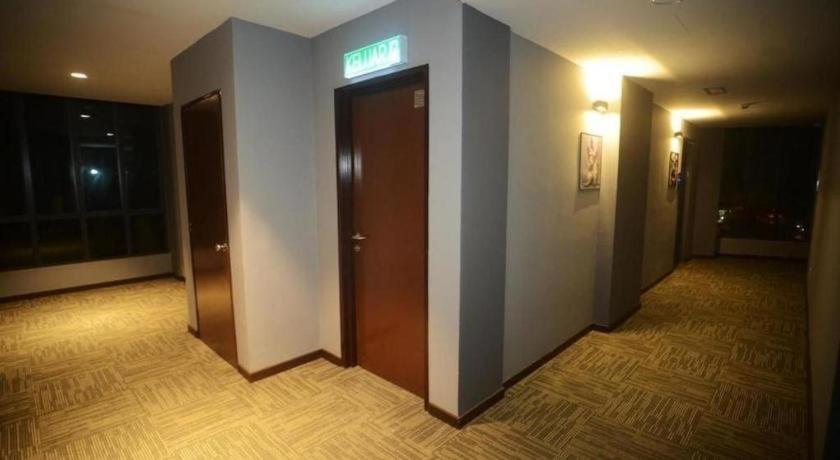 Star-Well Hotel Куала Липис Екстериор снимка