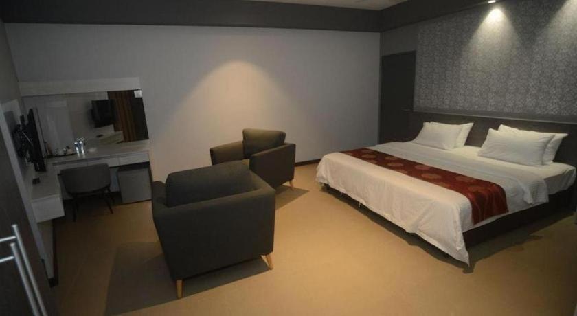Star-Well Hotel Куала Липис Екстериор снимка